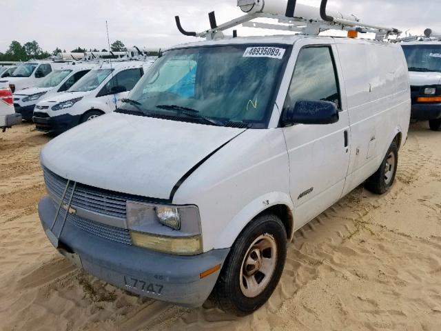 1GCDM19X32B134956 - 2002 CHEVROLET ASTRO WHITE photo 2