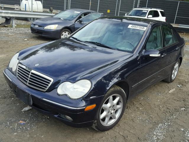 WDBRF61J52F246928 - 2002 MERCEDES-BENZ C 240 BLUE photo 2