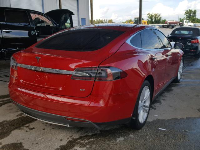 5YJSA1H1XEFP48644 - 2014 TESLA MODEL S RED photo 4