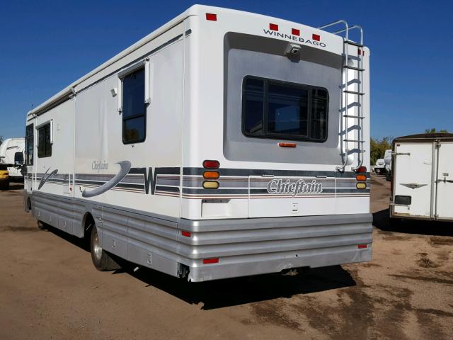 3FCMF53G6VJA25108 - 1998 WINNEBAGO CHIEFTAIN WHITE photo 3