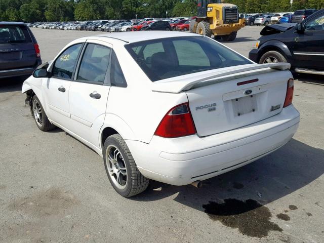 1FAFP34N37W185039 - 2007 FORD FOCUS ZX4 WHITE photo 3