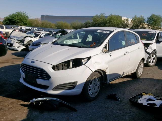 3FADP4TJ7GM172158 - 2016 FORD FIESTA S WHITE photo 2