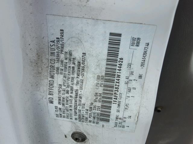 1FAFP38ZX4W144626 - 2004 FORD FOCUS ZTS WHITE photo 10