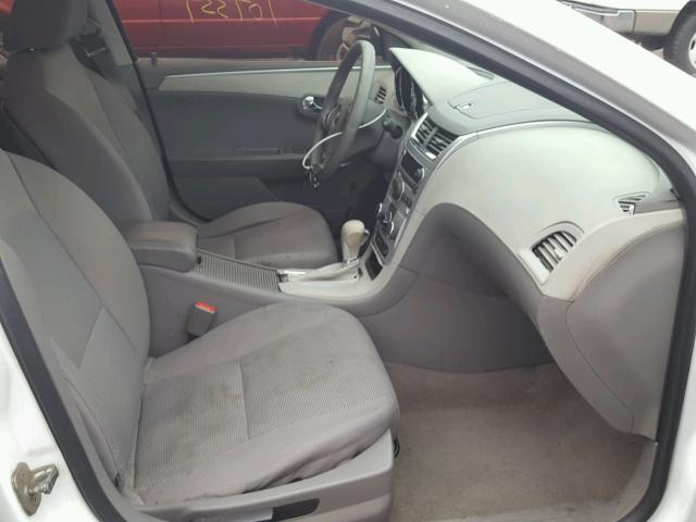 1G1ZC5E06CF280604 - 2012 CHEVROLET MALIBU 1LT WHITE photo 5