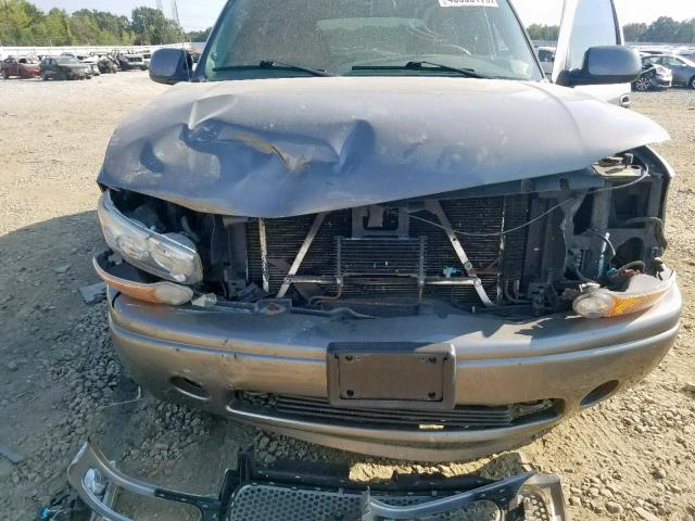 1GKEK63U15J218973 - 2005 GMC YUKON DENA SILVER photo 9