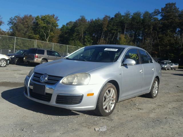 3VWEF71K67M122203 - 2007 VOLKSWAGEN JETTA WOLF SILVER photo 2