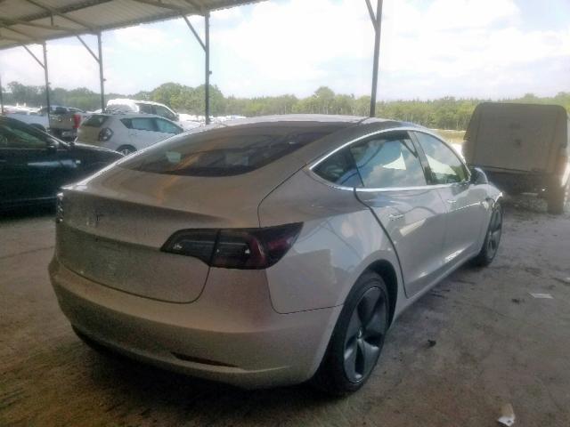 5YJ3E1EA5JF043404 - 2018 TESLA MODEL 3 SILVER photo 4