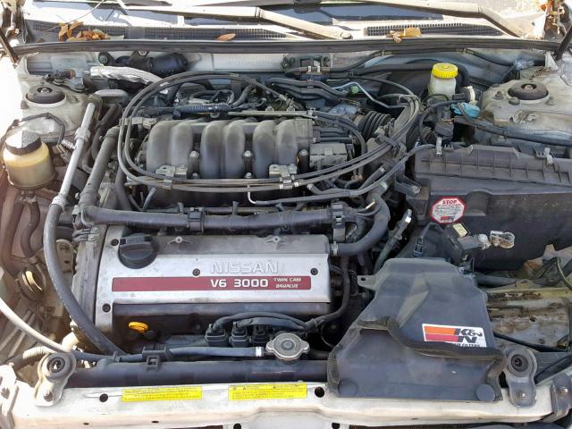 JN1CA31D71T833486 - 2001 NISSAN MAXIMA GXE WHITE photo 7