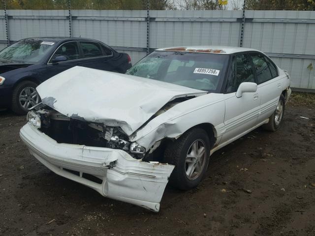 1G2HX52KXW4219807 - 1998 PONTIAC BONNEVILLE WHITE photo 2