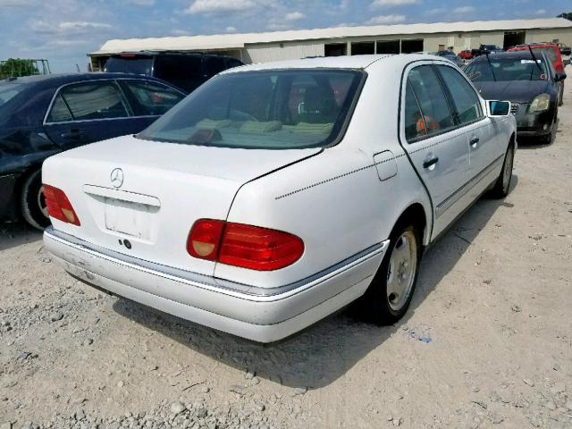 WDBJF72F2VA253821 - 1997 MERCEDES-BENZ E 420 WHITE photo 4