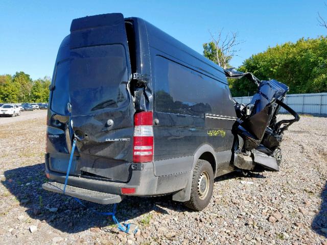 WD3PE8DD8GP307620 - 2016 MERCEDES-BENZ SPRINTER 2 BLACK photo 4