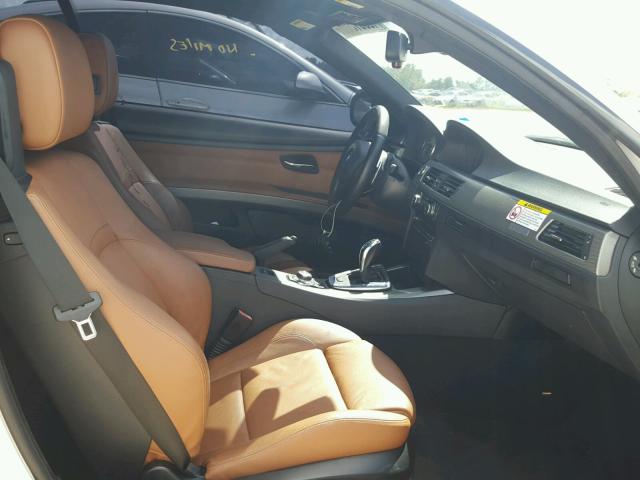 WBADX1C55BE570010 - 2011 BMW 335 IS WHITE photo 5