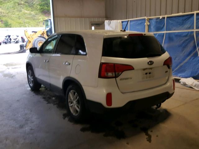 5XYKT3A63EG523230 - 2014 KIA SORENTO LX WHITE photo 3