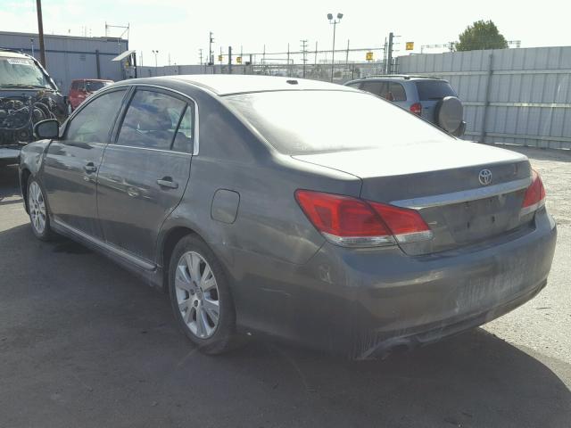 4T1BK3DB7BU400659 - 2011 TOYOTA AVALON BAS GRAY photo 3