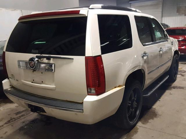 1GYFK63887R243161 - 2007 CADILLAC ESCALADE L WHITE photo 4