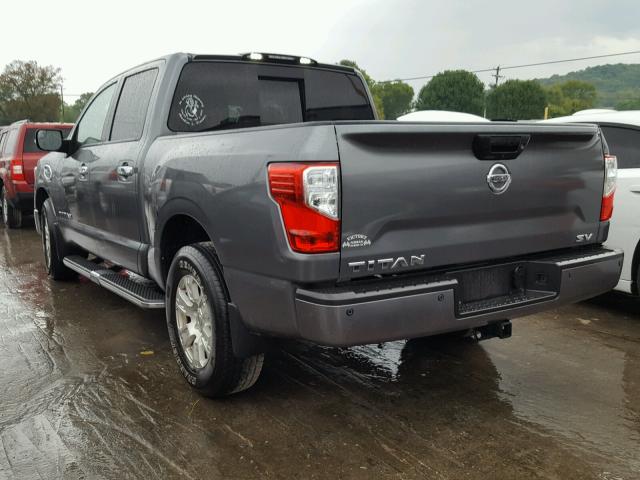 1N6AA1E69HN532962 - 2017 NISSAN TITAN GRAY photo 3