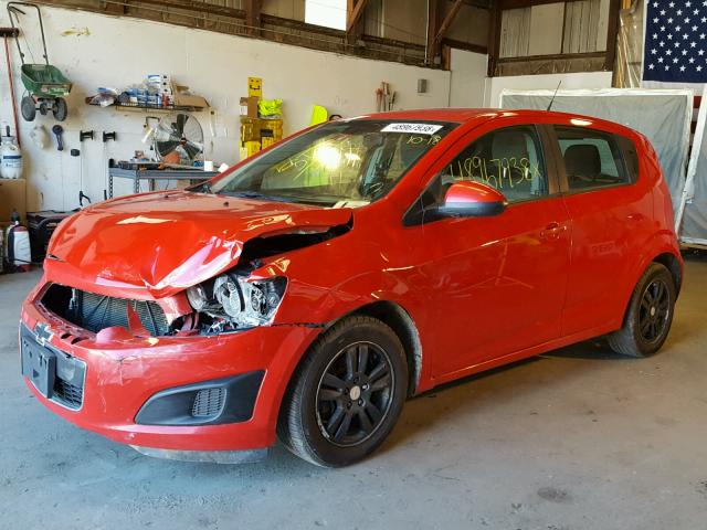 1G1JA6SH2C4120430 - 2012 CHEVROLET SONIC LS RED photo 2