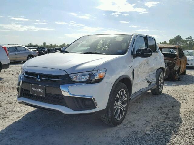 JA4AP3AU9JZ013341 - 2018 MITSUBISHI OUTLANDER WHITE photo 2