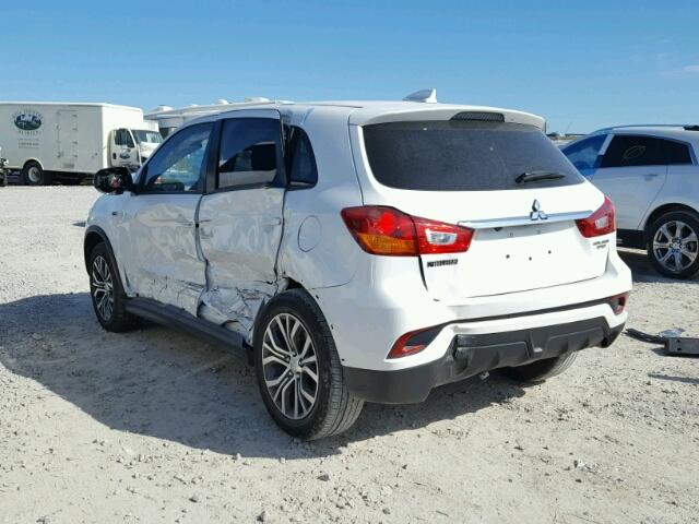 JA4AP3AU9JZ013341 - 2018 MITSUBISHI OUTLANDER WHITE photo 3