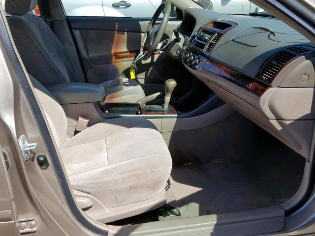 4T1BE32K92U546748 - 2002 TOYOTA CAMRY LE BEIGE photo 5