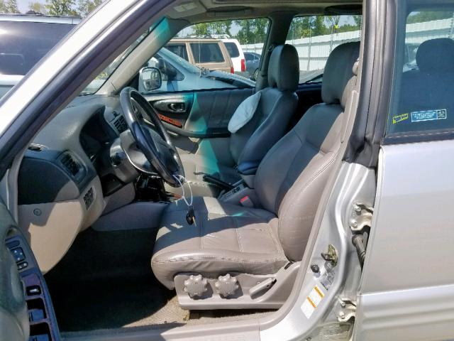 JF1SF65602H727415 - 2002 SUBARU FORESTER S SILVER photo 5