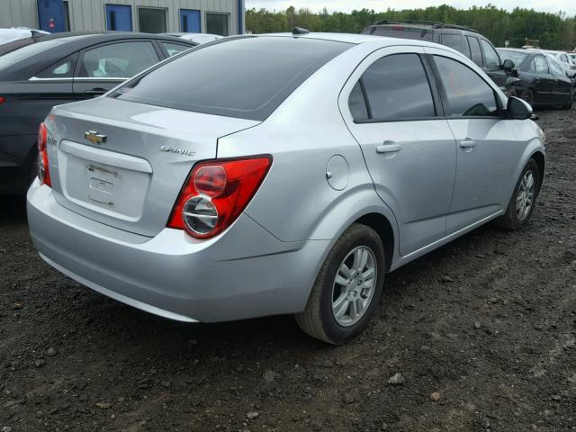 1G1JA5SH1C4210212 - 2012 CHEVROLET SONIC LS 银色 照片 4