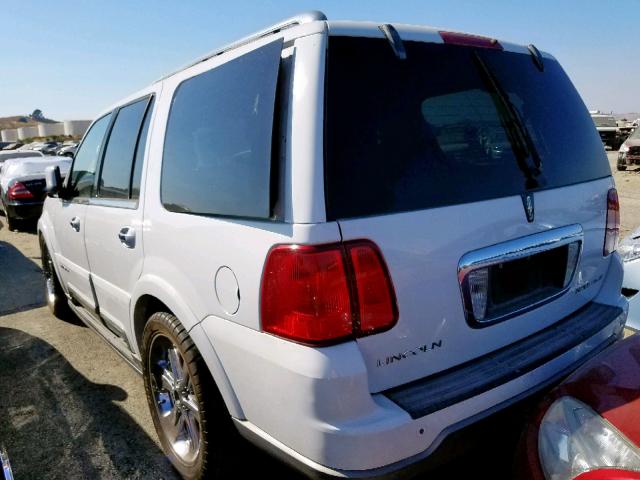5LMFU27R83LJ20882 - 2003 LINCOLN NAVIGATOR WHITE photo 3