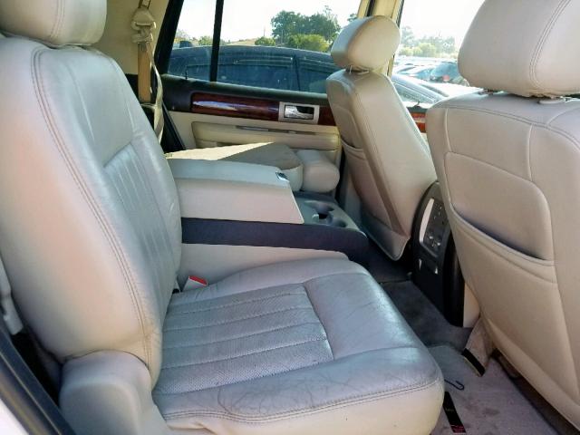 5LMFU27R83LJ20882 - 2003 LINCOLN NAVIGATOR WHITE photo 6