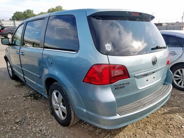 2V4RW3D16AR296035 - 2010 VOLKSWAGEN ROUTAN SE BLUE photo 3