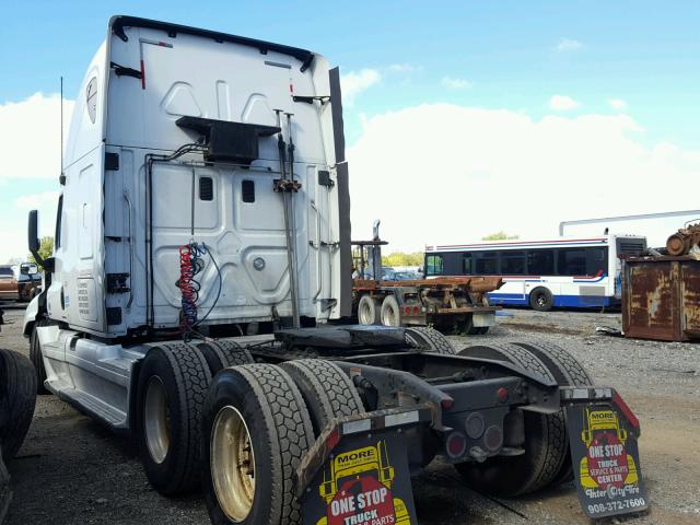 1FUJGLDR1CLBM4391 - 2012 FREIGHTLINER CASCADIA 1 WHITE photo 3