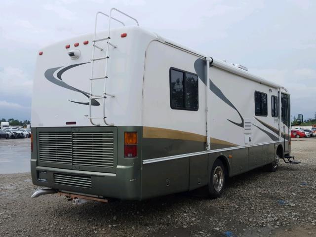 1RF120319Y1008714 - 2000 ROADMASTER RAIL EXECUTIVE/ WHITE photo 4