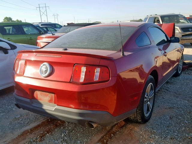 1ZVBP8AM8B5109698 - 2011 FORD MUSTANG RED photo 4