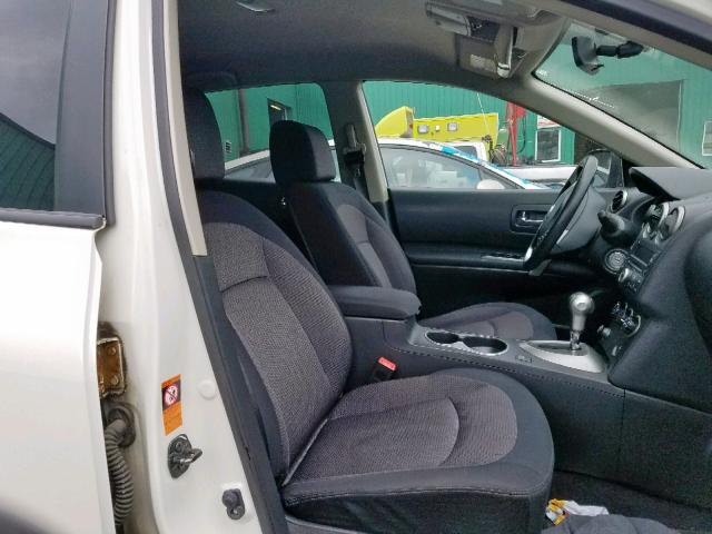 JN8AS58T69W050717 - 2009 NISSAN ROGUE S WHITE photo 5