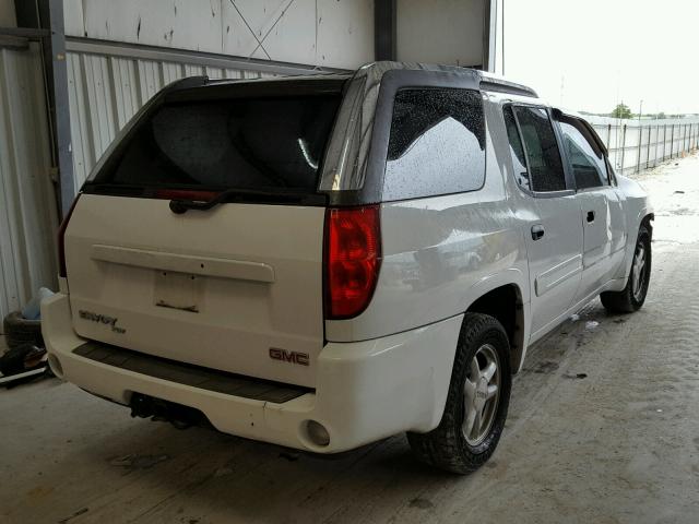 1GKES12S046166062 - 2004 GMC ENVOY XUV WHITE photo 4