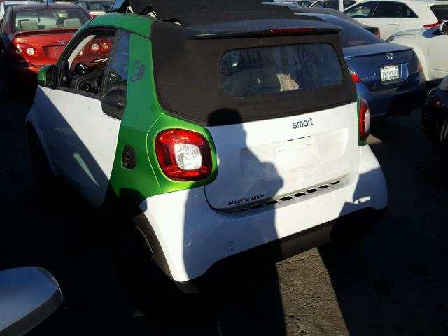 WMEFK9BA3HK227182 - 2017 SMART FORTWO ELE GREEN photo 3