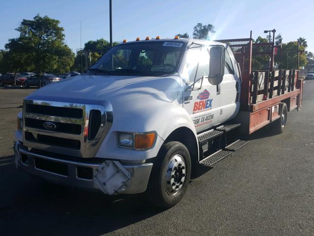 3FRNW65N75V205537 - 2005 FORD F650 SUPER WHITE photo 2