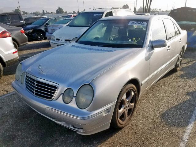 WDBJF65J21B268883 - 2001 MERCEDES-BENZ E 320 SILVER photo 2