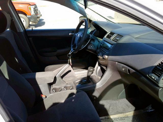 1HGCM56175A136269 - 2005 HONDA ACCORD DX SILVER photo 5