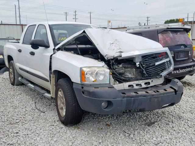 1D7HE48N05S168816 - 2005 DODGE DAKOTA QUA WHITE photo 1