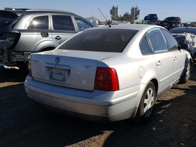 WVWMA63B2XE516579 - 1999 VOLKSWAGEN PASSAT GLS GRAY photo 4