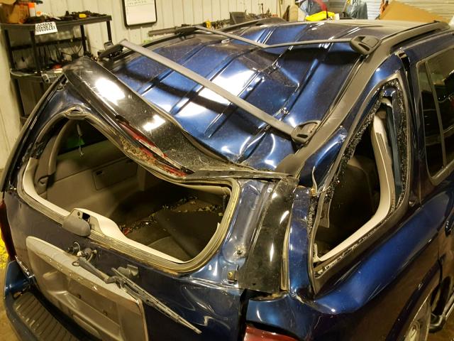 5GADT13S542264354 - 2004 BUICK RAINIER CX BLUE photo 9