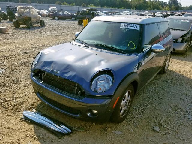 WMWML3C57ATX37050 - 2010 MINI COOPER CLUBMAN  photo 2