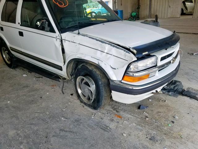 1GNDT13W2XK177959 - 1999 CHEVROLET BLAZER WHITE photo 9