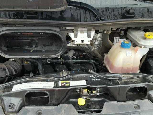 3C6TRVAG2JE103688 - 2018 RAM PROMASTER 白色 照片 7