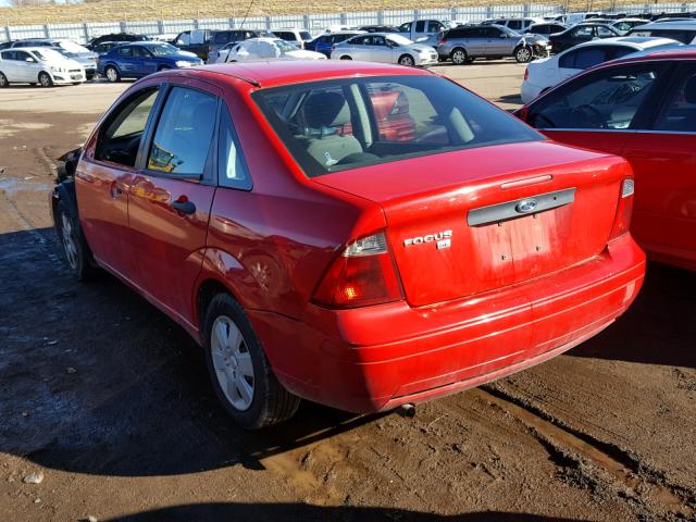 1FAHP34N07W340588 - 2007 FORD FOCUS ZX4 RED photo 3