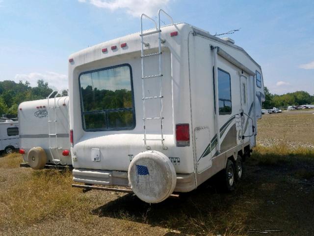 2GEFW24T548046801 - 2004 OTHER 5THWHEELRV WHITE photo 4