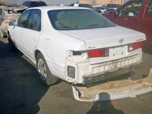 JT2BG22K610548061 - 2001 TOYOTA CAMRY CE WHITE photo 3