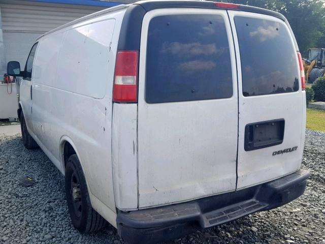 1GCFG15XX51143850 - 2005 CHEVROLET EXPRESS G1 WHITE photo 3