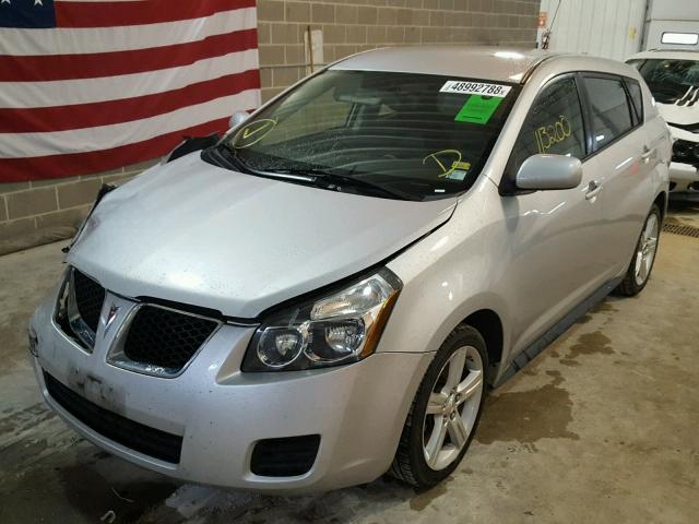 5Y2SP67009Z467800 - 2009 PONTIAC VIBE SILVER photo 2