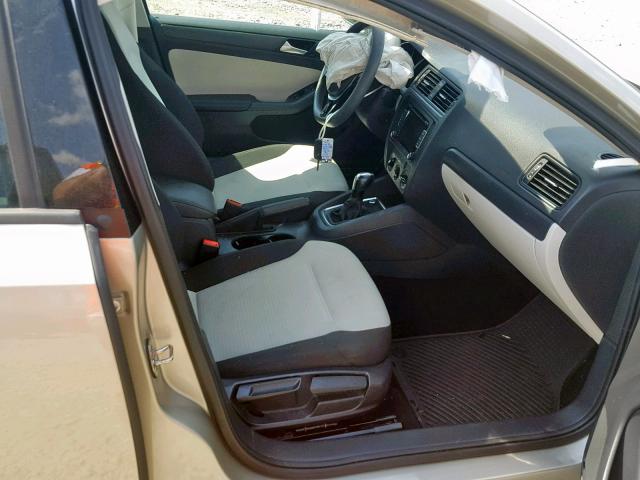 3VW2K7AJ3FM349403 - 2015 VOLKSWAGEN JETTA BASE BEIGE photo 5